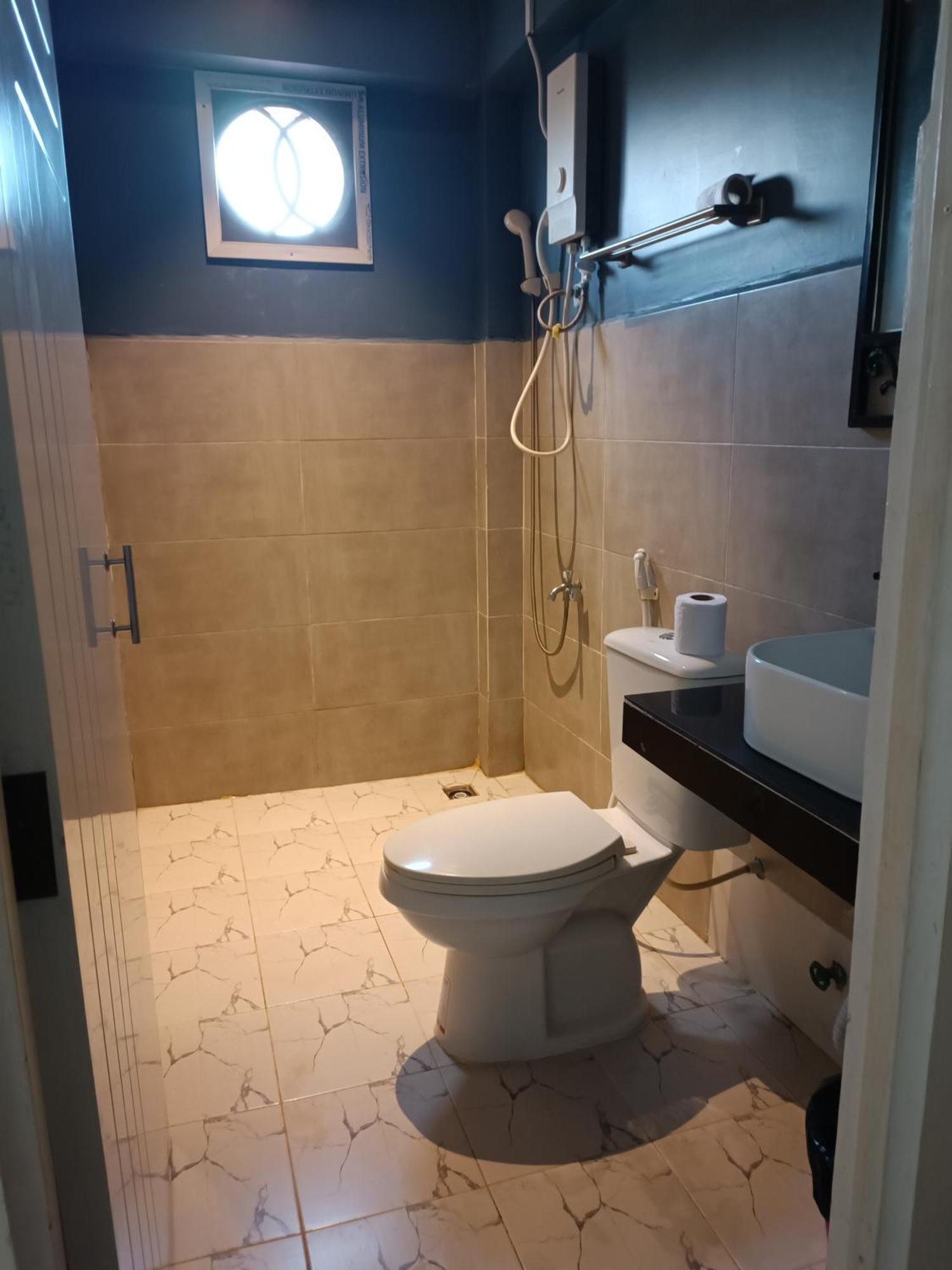 Rooms 101 贡布 外观 照片